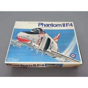 McDonnell-Douglas Phantom II F4 -  Scale 1/48  - No. 8517 Missing Decals